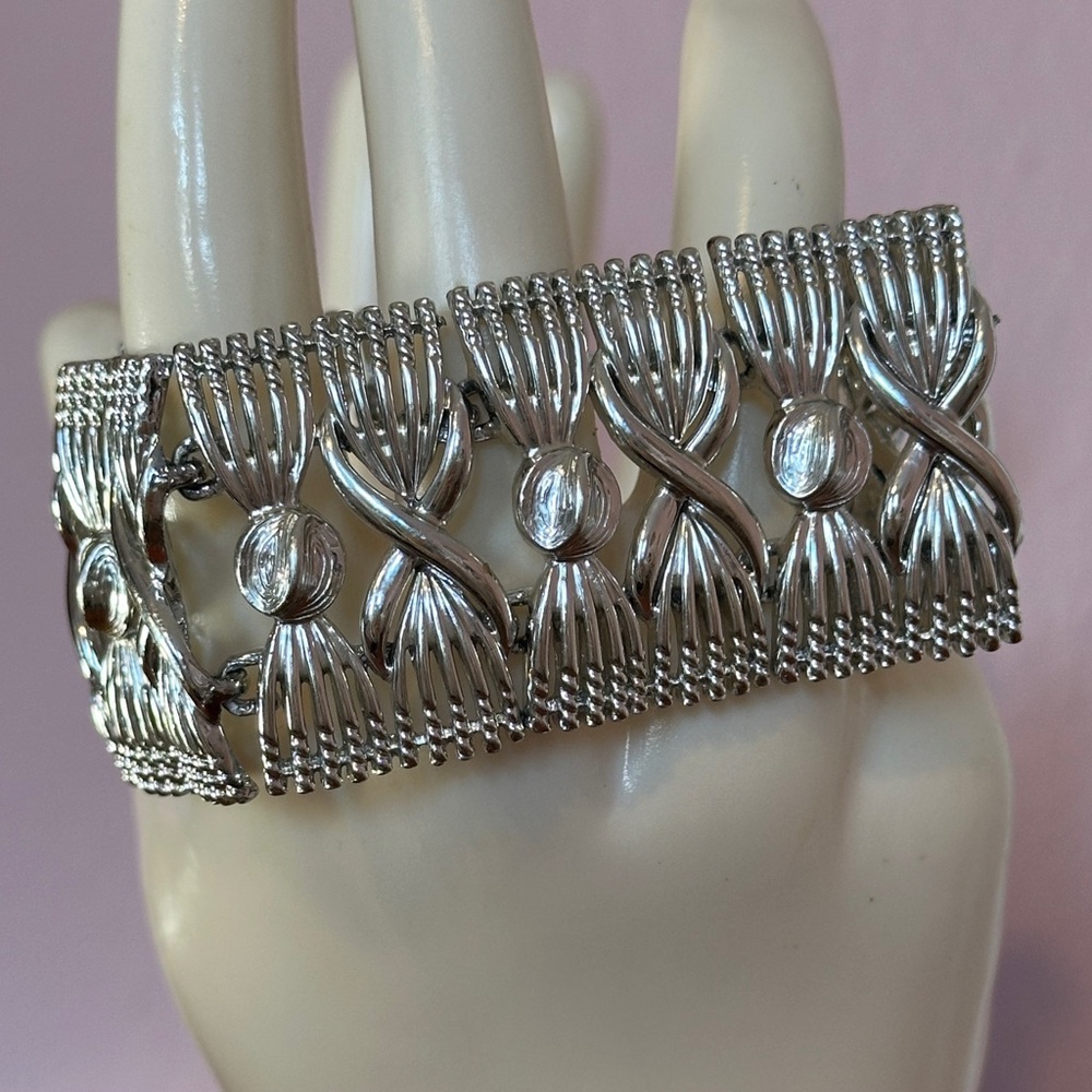 Vintage 50s/60s Coro Pegasus‎ Wide Shiny Silver Tone Bracelet